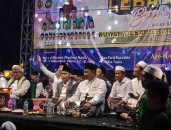 Sholawatan Ruwah Desa, Gus Barra dan Kades Afan Do’akan Desa Lebaksono Berkah.