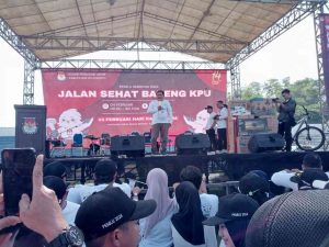 Jalan Sehat Bareng KPU, Bupati dan KPU Ajak Masyarakat Gunakan Hak pilih pada Pemilu 2024