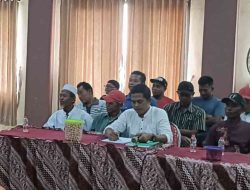 Tuntut Transparansi Dan Minta LPJ Sewa Kios Desa,  Hadi Purwanto Dan Warga Audensi dengan Perangkat Desa Kedunglengkong.