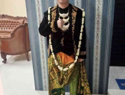 Rapat Paripurna, Wakil Bupati Mojokerto Pakai Baju Raja Raden Wijaya Ternyata Ini Alasannya!