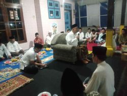 Ikhtiar Menangkan Mubarok, Kiai Asep Ajak Korcam, Kordes, Kor RT Pungging Istighosah & Baca Hizib.
