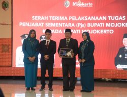 Masa Cuti Habis, Bu. Ikfina dan Gus Barra Kembali Jabat Bupati dan Wakil Bupati Mojokerto.