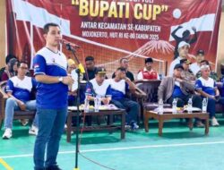 Gus Barra Resmi Buka Kejuaraan Bola Voli Antar Kecamatan Piala Bupati Cup