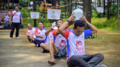 Semarak HUT RI ke-80, HIPMI dan PWI Mojokerto Gelar Lomba Seru Dan Unik di Kawasan Wisata Trawas