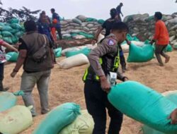 Jelang Libur Nataru, Ormas HMN Bersama Polisi Perkuat Jalur Penyelamat Pacet–Cangar