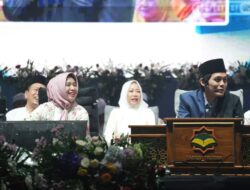 TBM Mojokerto Disesaki Jamaah, Dzikir Akhir Tahun Bersama Gus Iqdam Berlangsung Khidmat