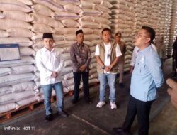 Tinjau Gudang BULOG Mojokerto, Gus Habib Pastikan Cadangan Beras Nasional Tetap Terkendali