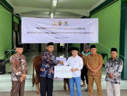 Gus Barra Serahkan Infaq Hewan Kurban Korpri untuk Disalurkan ke Masyarakat